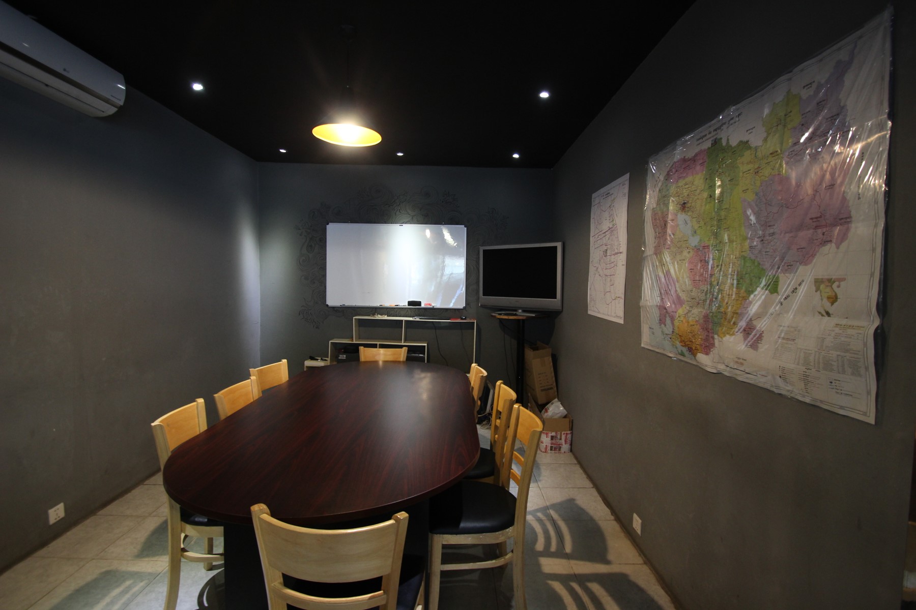 Meeting Rooms at KT coffee&food, No20,st454,toul tum poung1,Khan