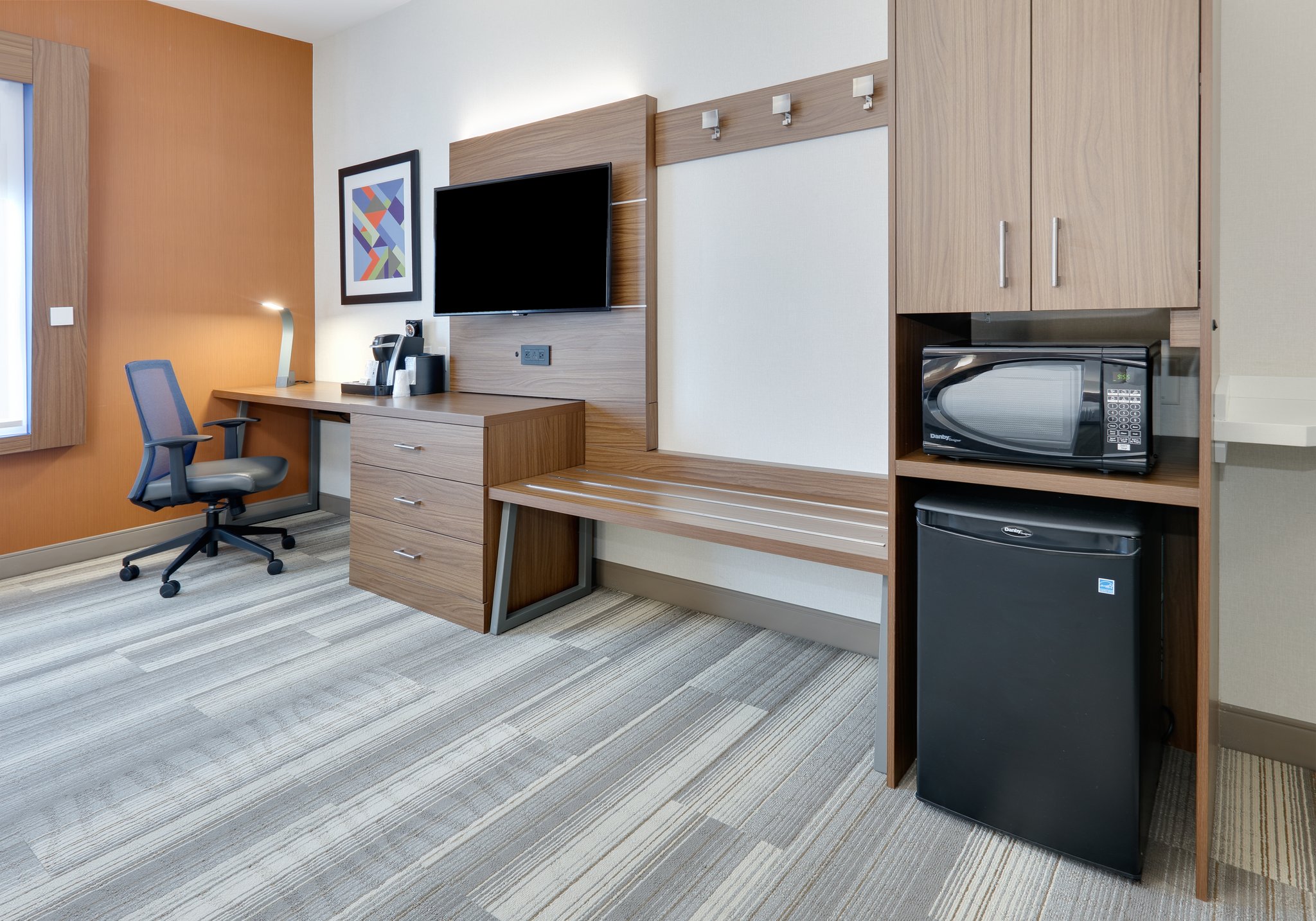 Meeting Rooms At Holiday Inn Express Suites MITCHELL 810 E SPRUCE   Holidayinnexpresssuitesmitchell 2 