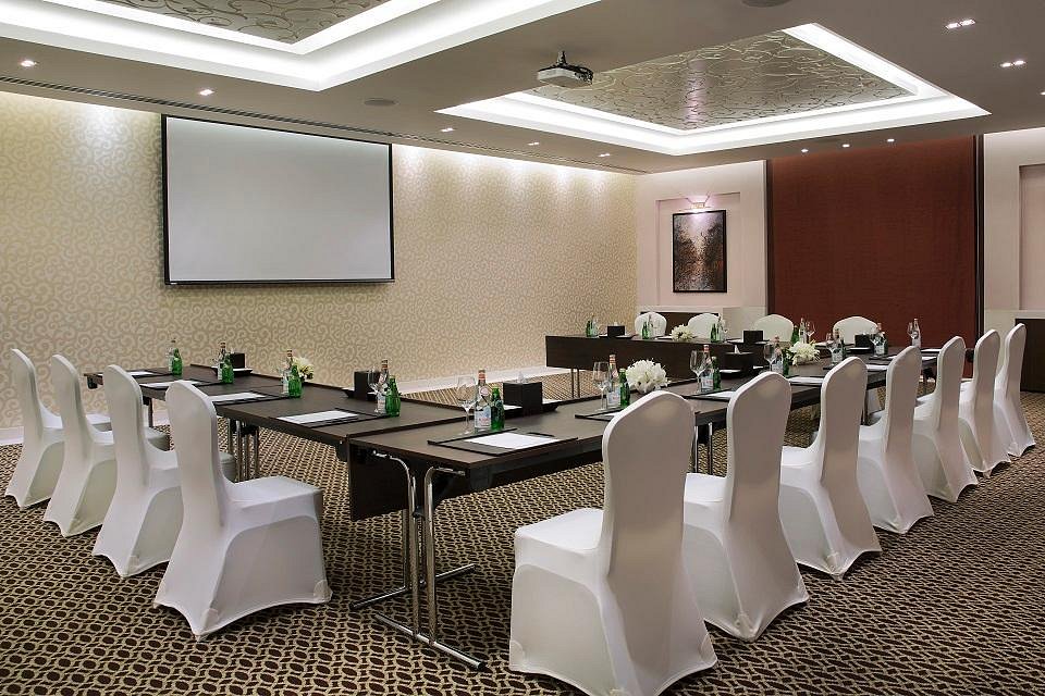 meeting-rooms-at-salalah-rotana-resort-salalah-rotana-resort-hawana