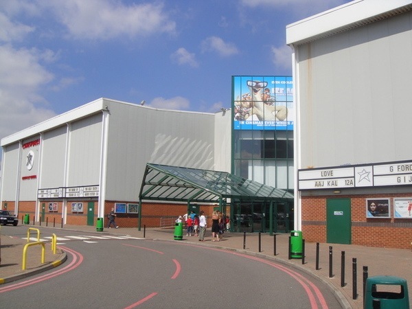 Cineworld Feltham Air Park Way Feltham